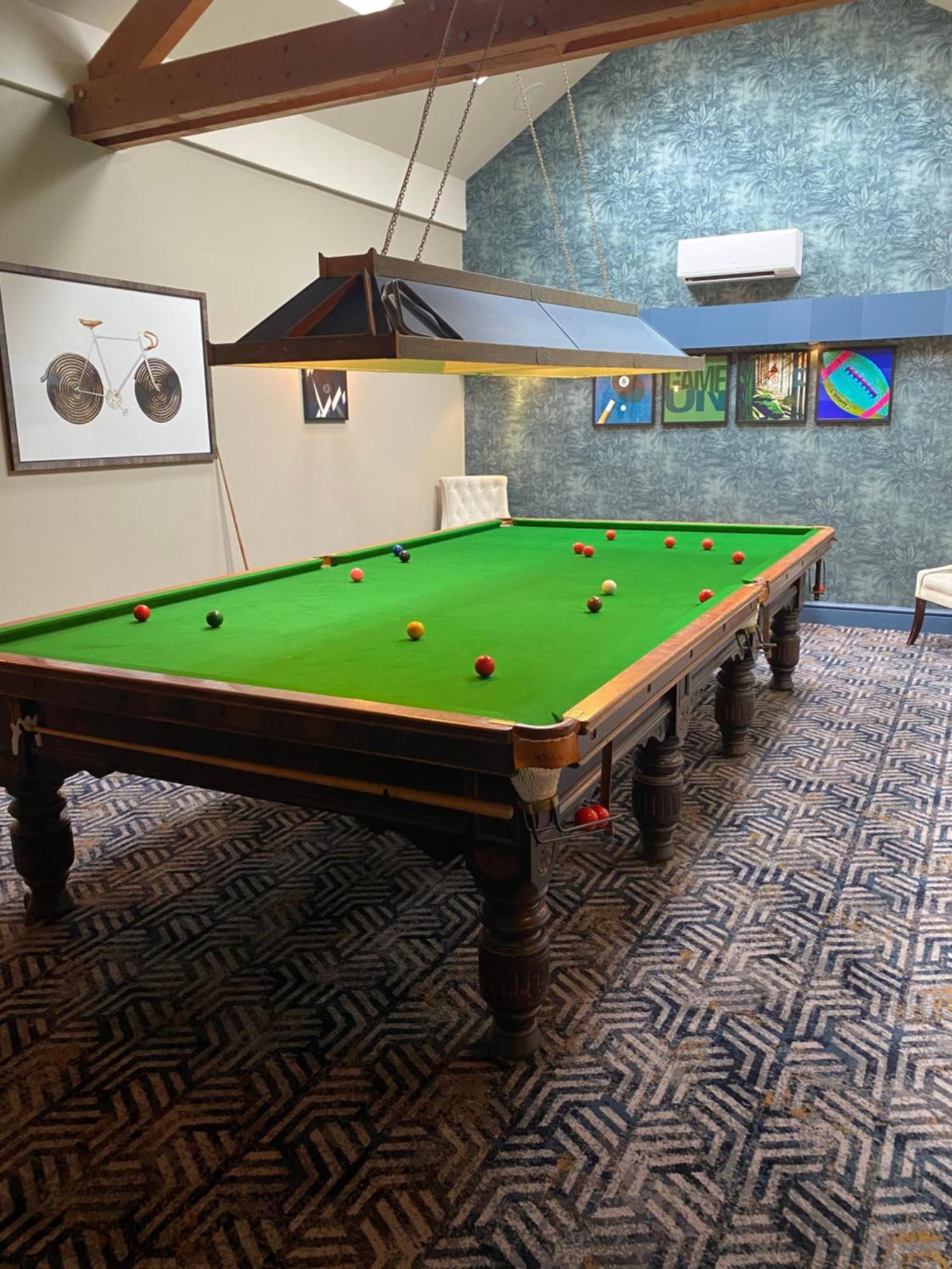 Number 57 Brynteg Hotel เคอร์นาวอน ภายนอก รูปภาพ